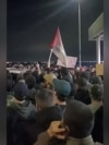 Толпа штурмует аэропорт Махачкалы перед посадкой рейса из Тель-Авива