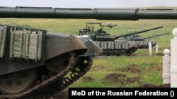 Russian T-72B3 tanks during June 2021 military drills in Russia's Rostov region for new defensives against Javelin missile and drone attacks 