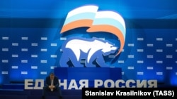 К очередным выборам в Госдуму партия власти подходит с самыми низкими электоральными рейтингами как минимум за последние 15 лет