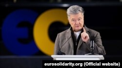 Former Ukrainian President Petro Poroshenko (file photo)