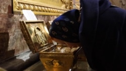 Russian Christians Fight Coronavirus Pandemic With Faith