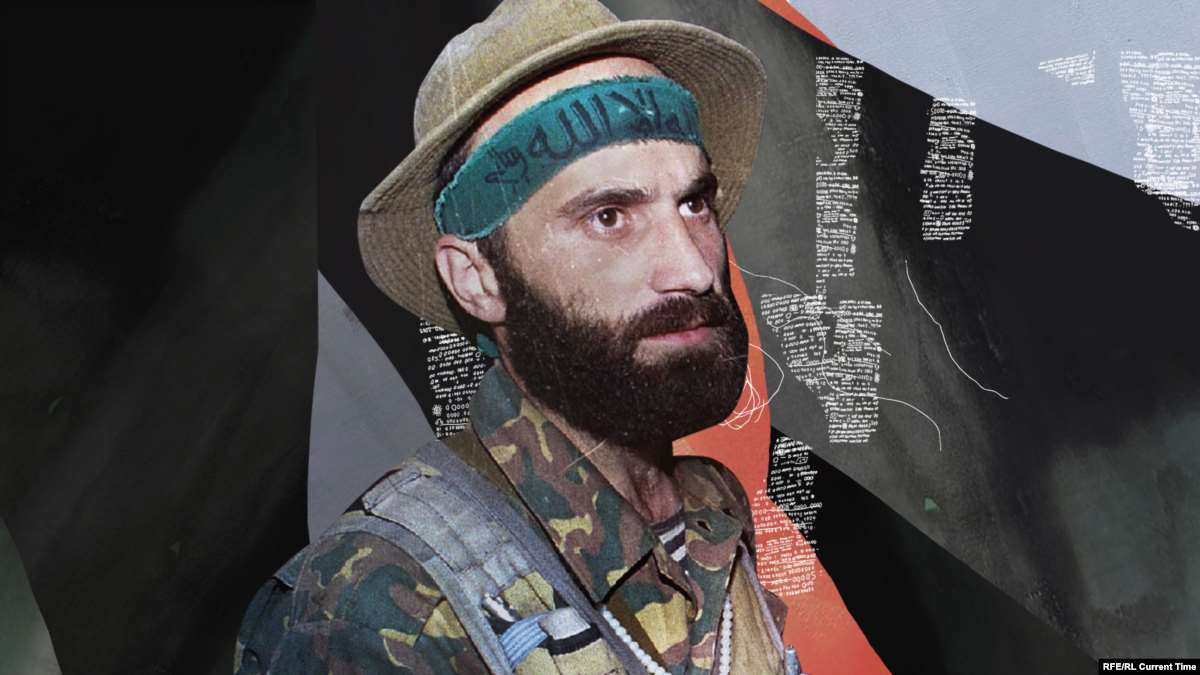 От "защитника демократии" до "террориста номер один". Кем был Шамиль Басаев