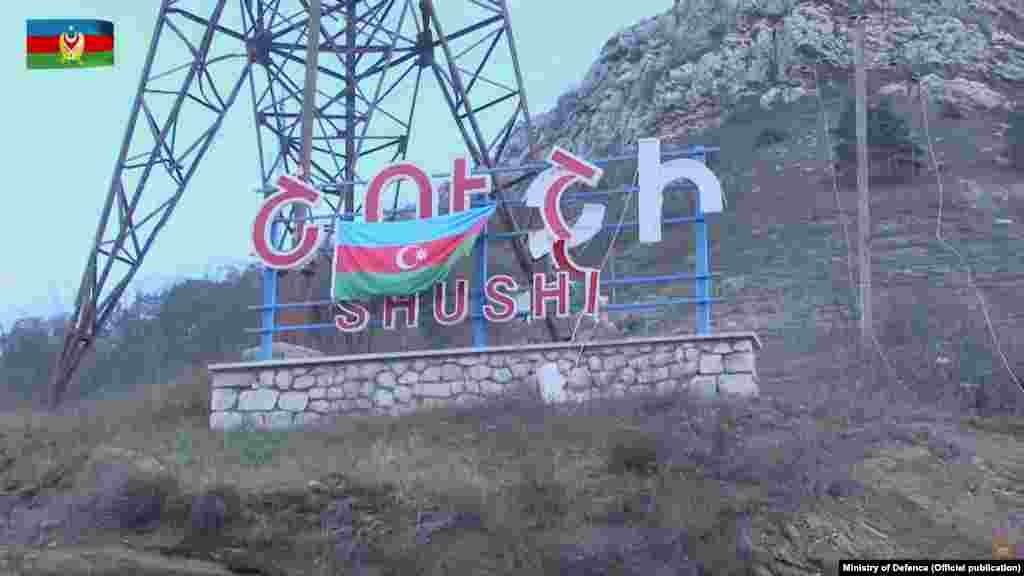 A November 9, 2020 YouTube video from the Azerbaijani Defense Ministry shows an Azerbaijani flag on the Armenian-English signboard for the town of Shushi (Shusha).&nbsp;