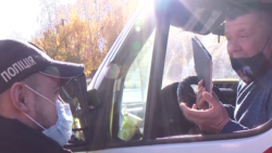 Vaccine Restrictions Tighten Inside Ukraine's COVID-19 'Red Zone'