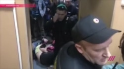 Суд над активистом-оппозиционером Дадиным