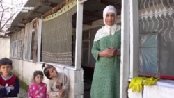 Мать-одиночка из Таджикистана хочет отдать своих детей в интернат, чтобы дать им образование