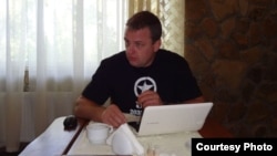 Есипенко за работой