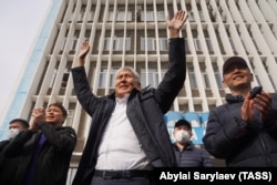 Former Kyrgyz President Almazbek Atambaev attends an October 9, 2020 rally of his supporters outside the Bishkek offices of the company, Media Forum, that hosts the Aprel TV Channel, owned by Atambaev.